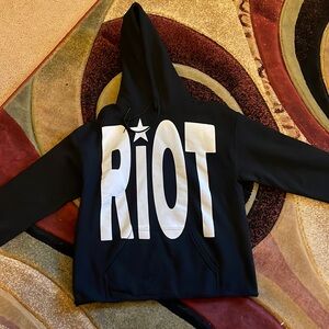 Uvsailles cropped Riot hoodie size medium